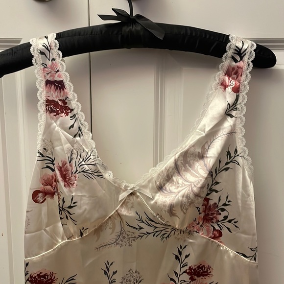 Shein Floral Print Lace Trim Satin Nightdress BNWOT - Picture 9 of 13